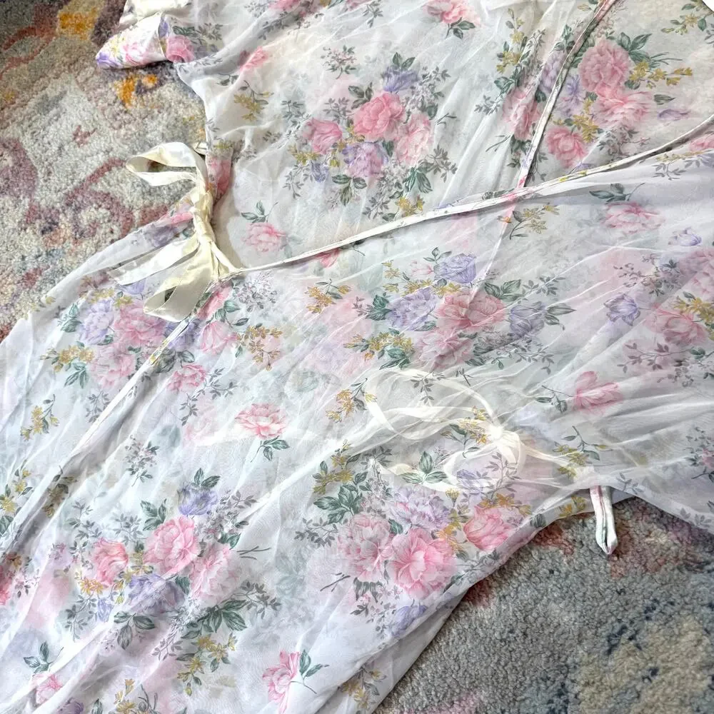 Vintage 80s sheer floral coquette robe - Picture 7 of 9